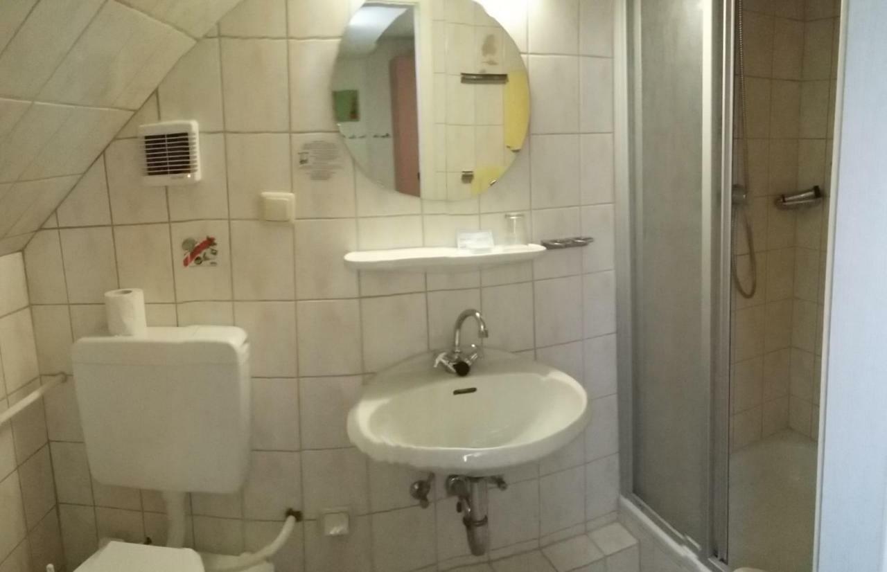 Traditionsgasthof Zum Luedertal Bimbach Eksteriør billede